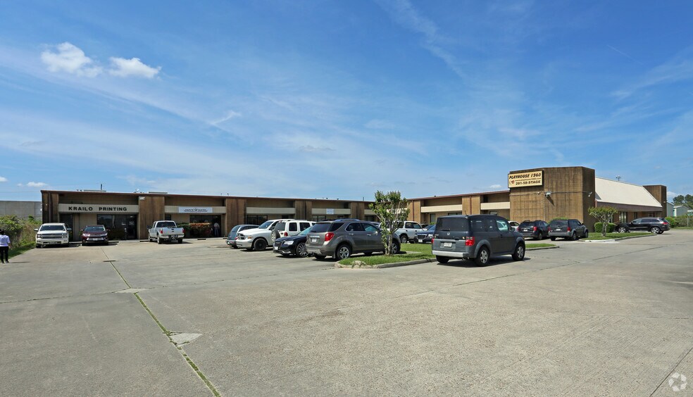 More Photos Of 6814 Gant Rd, Houston Warehouse For Lease