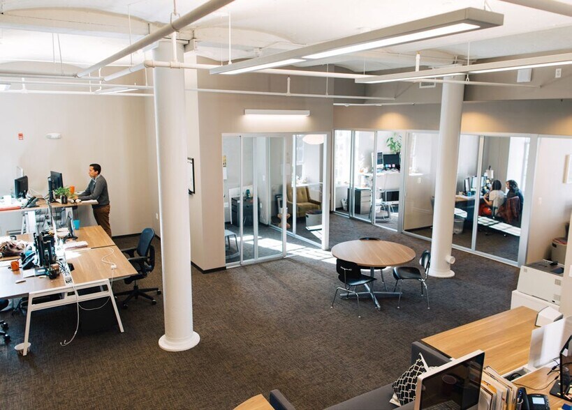 More Photos Of 3000 Falls Rd, Baltimore Office For Lease