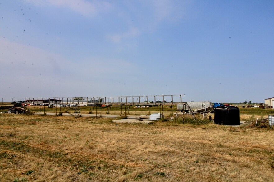 More Photos Of 8401 NW 282nd St, Berthold Warehouse For Sale