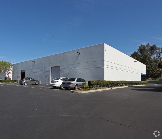 More Photos Of 74-98 W Cochran St, Simi Valley Unknown For Lease