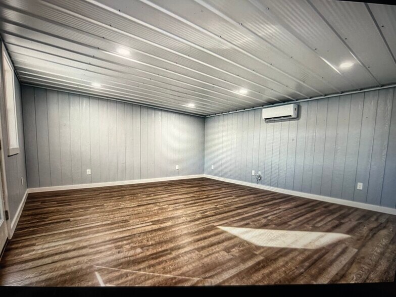 More Photos Of 235 2nd st, Russellville Office For Lease
