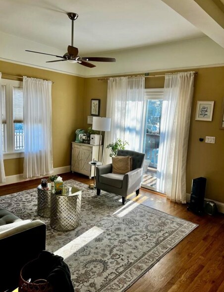 More Photos Of 215 N East Ave, Fayetteville Office For Sale