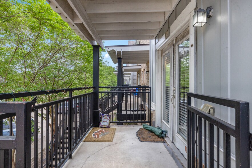 More Photos Of 1725 Harvey Mitchell Pky S, College Station Apartments For Sale
