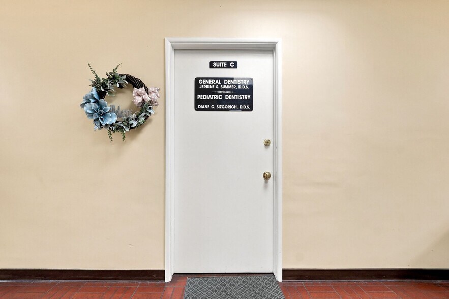 More Photos Of 1411 W 7th St, San Pedro Medical For Sale