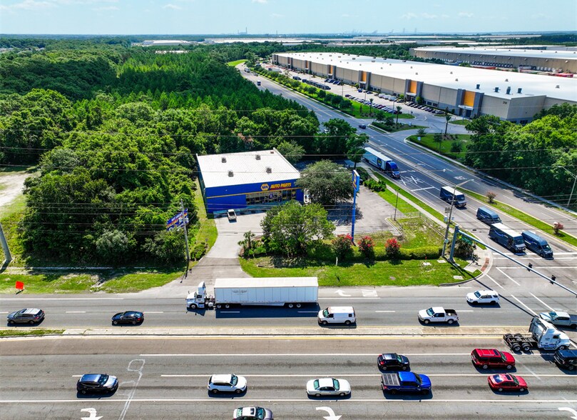 Primary Photo Of 10733 N Main St, Jacksonville Freestanding For Sale