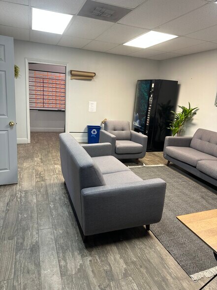 More Photos Of 7611 N 74th Ave, Glendale Warehouse For Sale