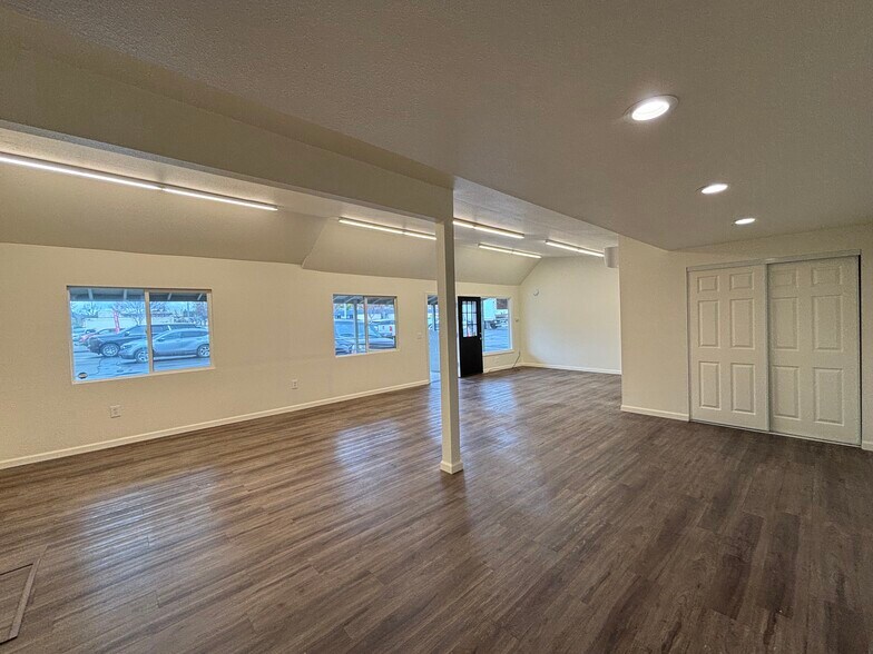 More Photos Of 2500-2538 Jefferson St, Napa Unknown For Lease