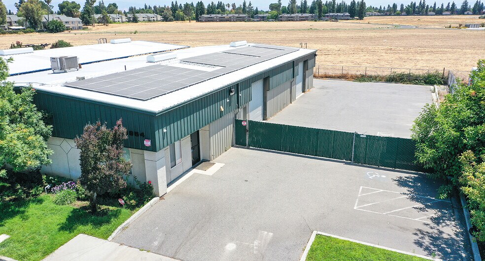 Primary Photo Of 3954 N Ann Ave, Fresno Warehouse For Lease