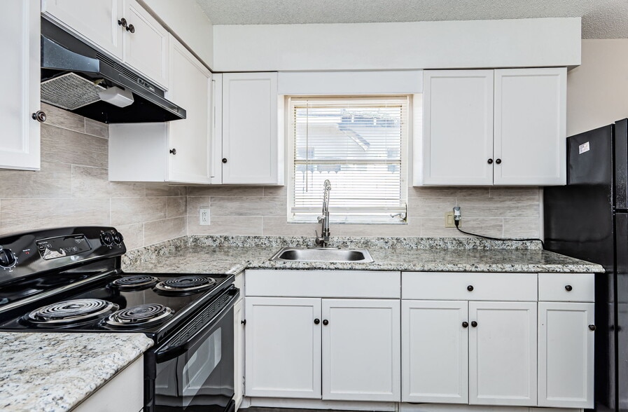 More Photos Of 3025 54th St S, Gulfport Apartments For Sale