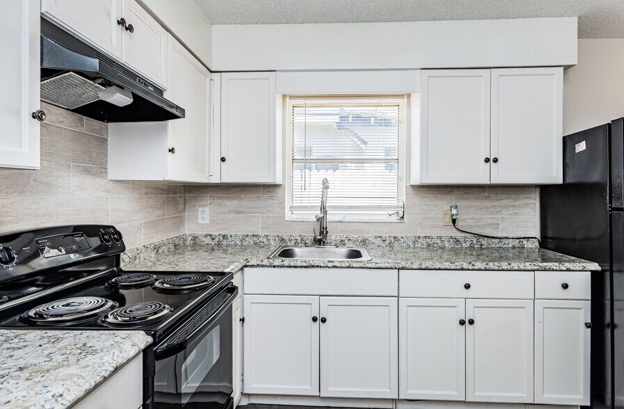 More Photos Of 3025 54th St S, Gulfport Apartments For Sale