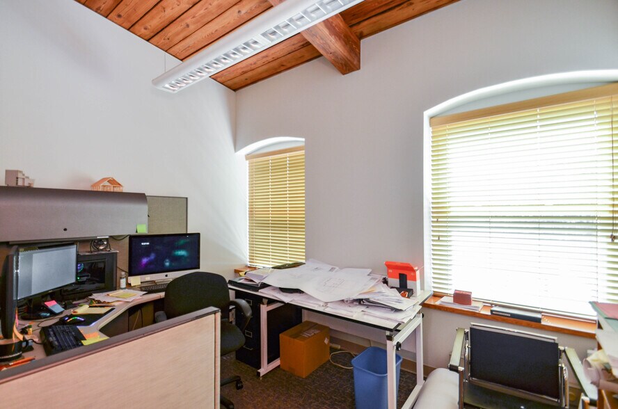 More Photos Of 22 S 2nd St, Emmaus Loft Creative Space For Lease