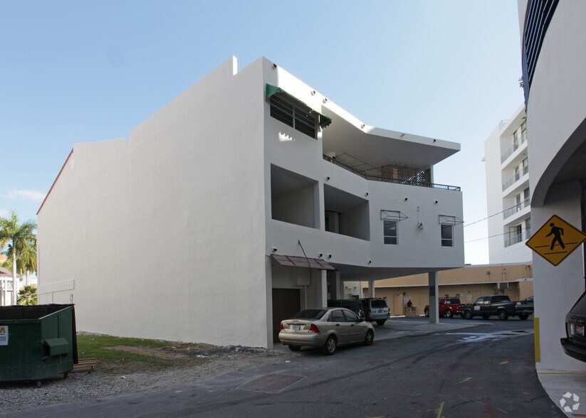 More Photos Of 2910-2914 Ponce De Leon Blvd, Coral Gables Storefront Retail Office For Lease