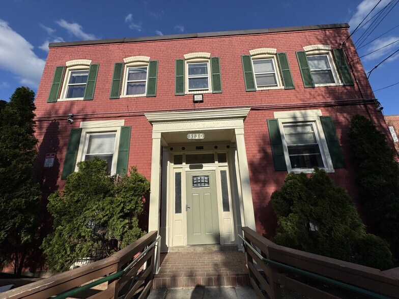 More Photos Of 3130 Buena Vista Ter SE, Washington Apartments For Sale