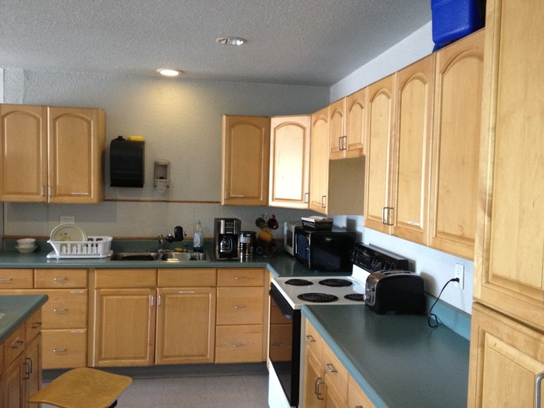 More Photos Of 1924 Commercial St, Escondido Warehouse For Lease
