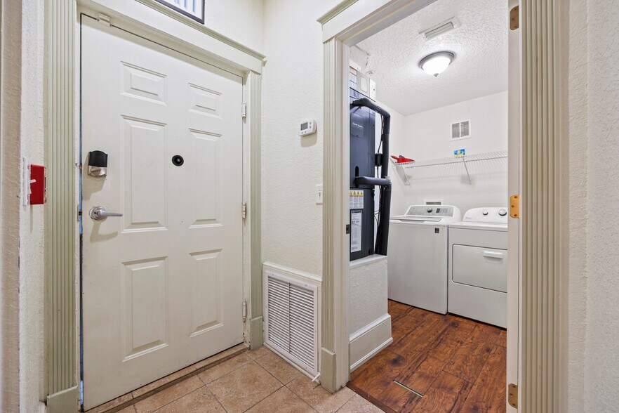 More Photos Of 92 Washington St, Saint Augustine Specialty For Sale