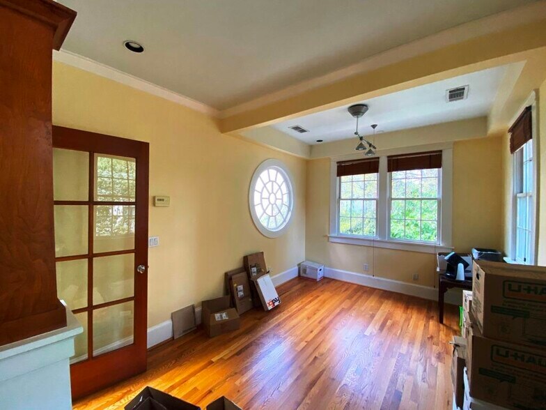 More Photos Of 1629 Monroe Dr, Atlanta Office For Lease