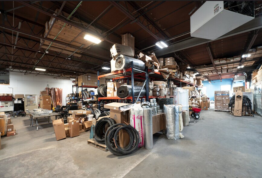 More Photos Of 77 Marine St, Farmingdale Manufacturing For Sale