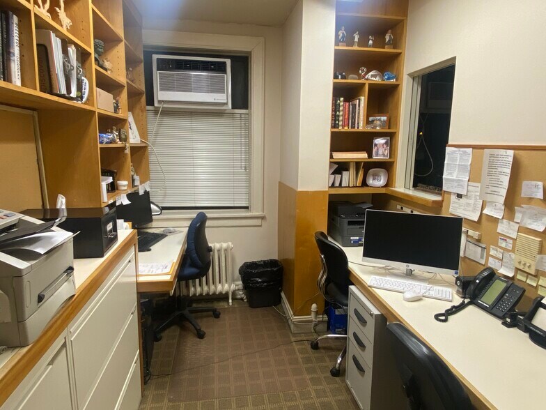 More Photos Of 1158 Fifth Ave, New York Coworking Space