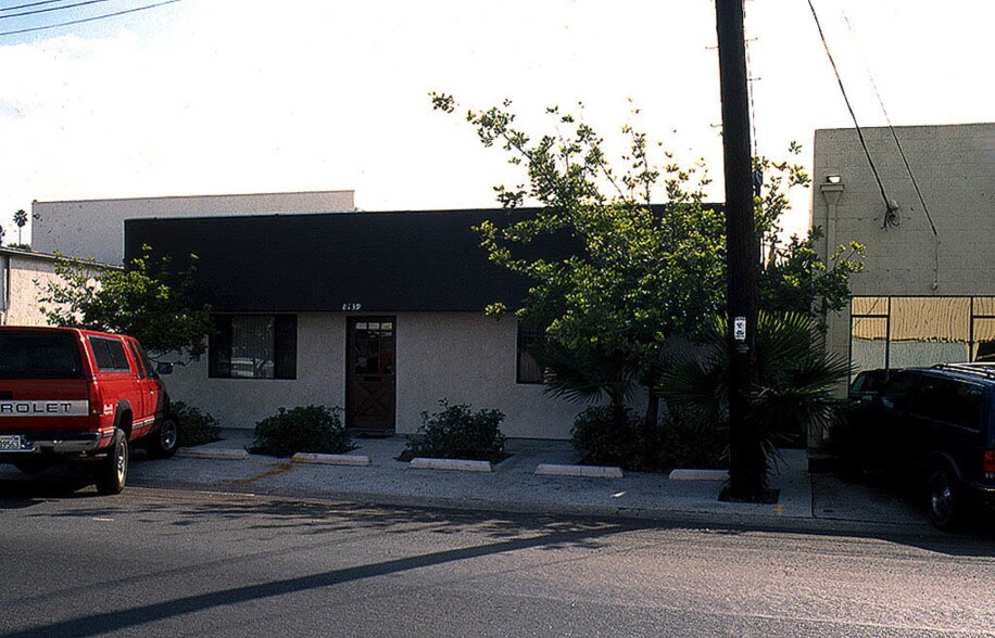 Primary Photo Of 8139 Center St, La Mesa Showroom For Lease