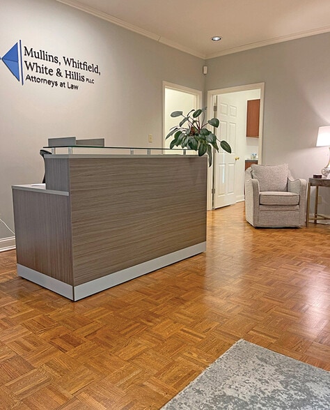 More Photos Of 668 Colonial Rd, Memphis Office For Sale