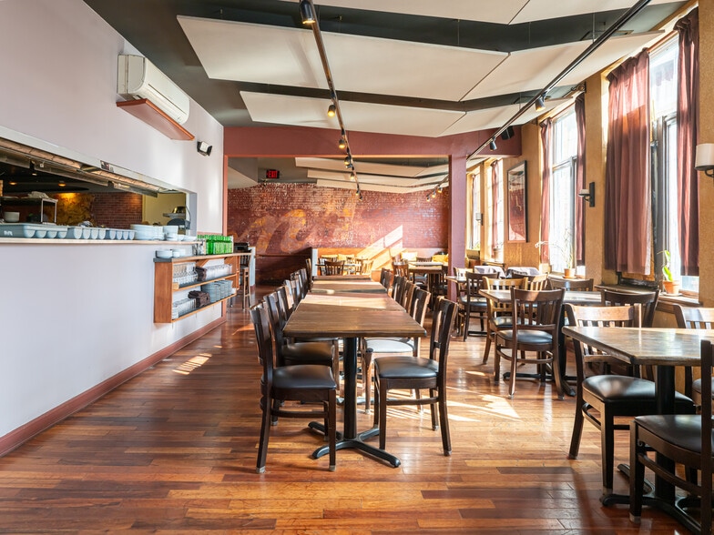 More Photos Of 24-28 Wall St, Asheville Storefront Retail Office For Lease