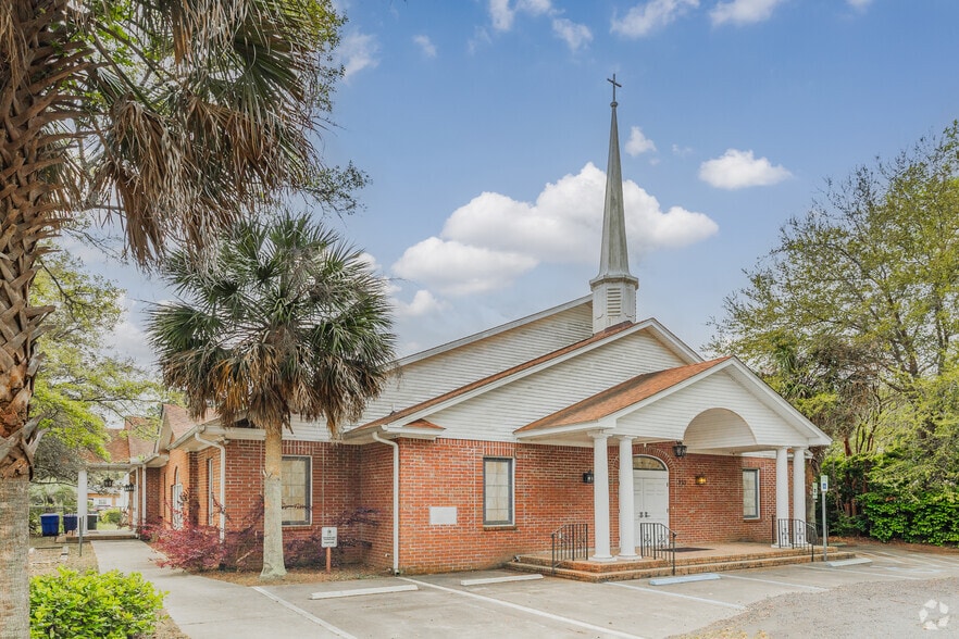 Primary Photo Of 835 Magnolia Rd, Charleston Religious Facility For Sale