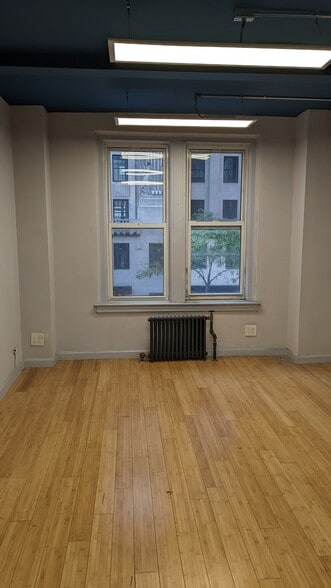More Photos Of 305-311 W 57th St, New York Apartments For Lease