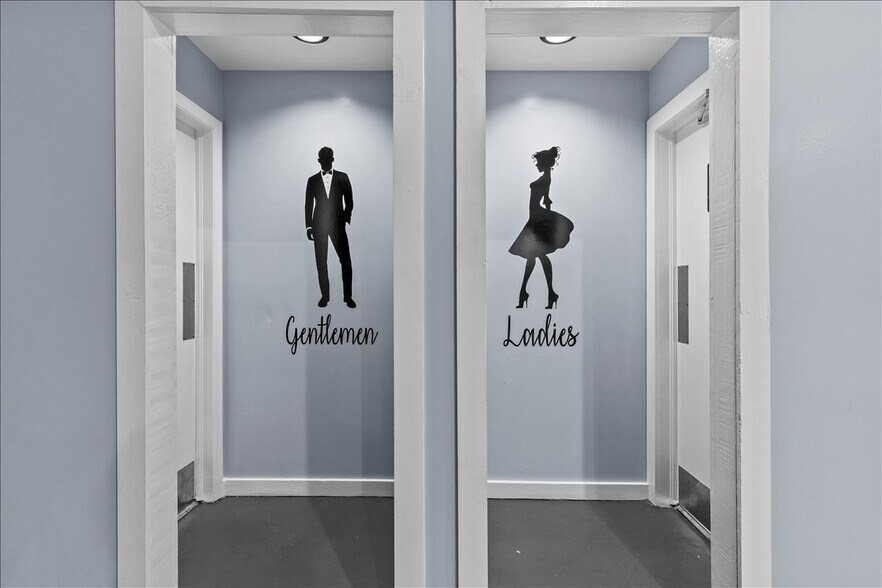 More Photos Of 88 N Daleville Ave, Daleville General Retail For Sale