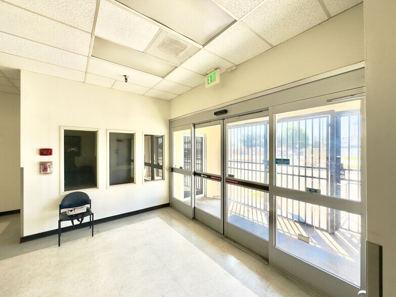 More Photos Of 887 E 2nd St, Pomona Medical For Lease