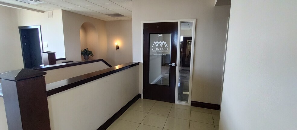 More Photos Of 4450 Union St, Johnstown Medical For Lease