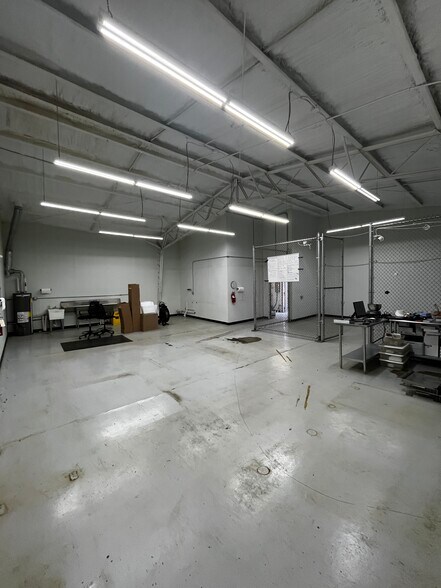 More Photos Of 24 Leonard Wood Rd, Battle Creek Manufacturing For Sale