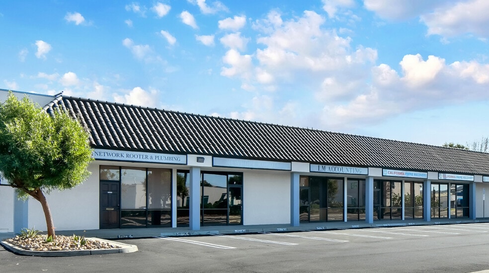 More Photos Of 17330 Newhope St, Fountain Valley Light Distribution For Sale