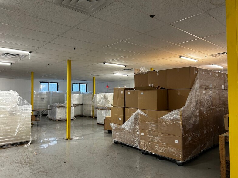 More Photos Of 325 Jay St, Coldwater Warehouse For Sale