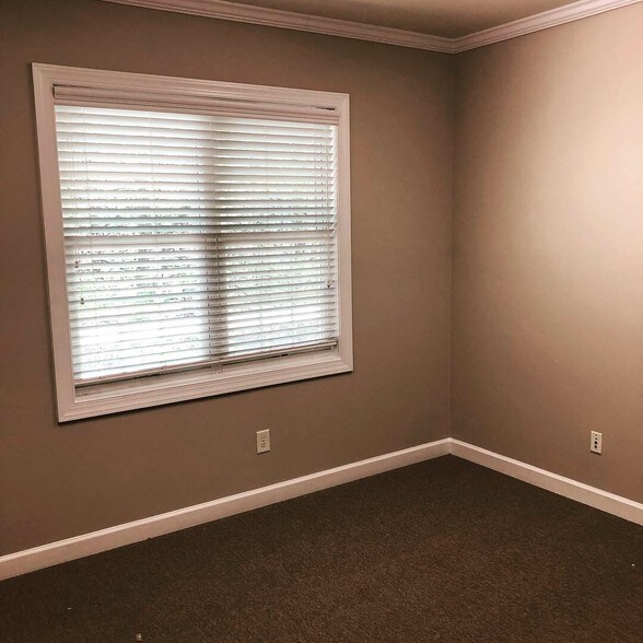 More Photos Of 2450 Atlanta Hwy, Cumming Office For Lease