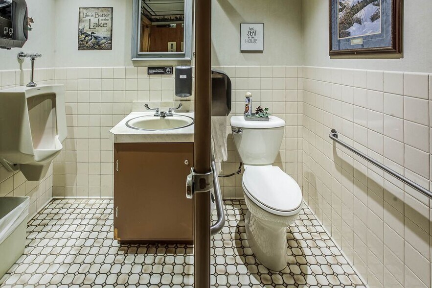 More Photos Of 6012 County K, Rhinelander Restaurant For Sale