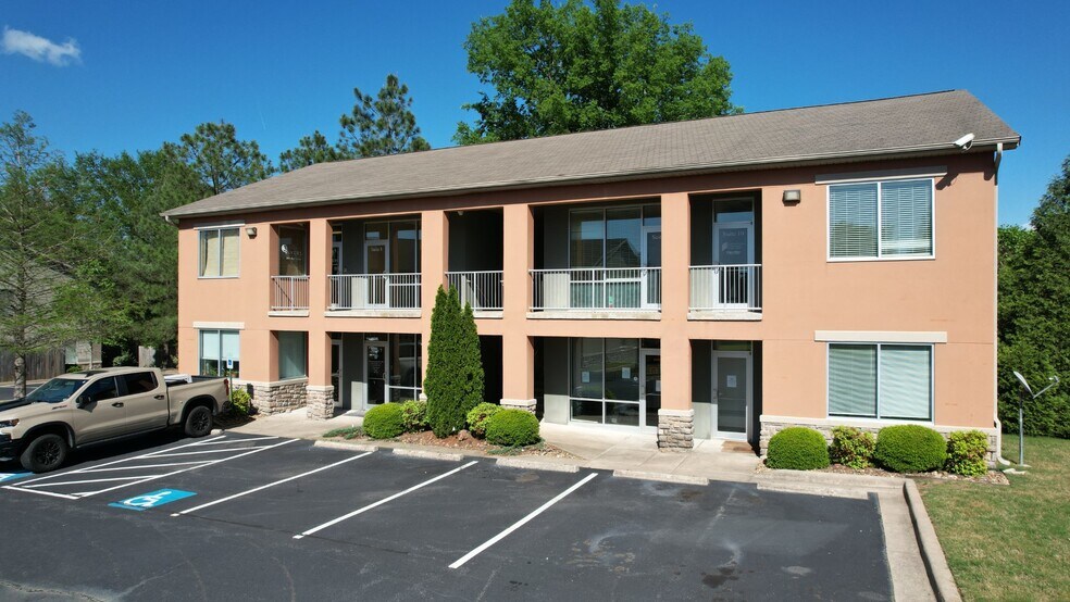 More Photos Of 16603 Cantrell Rd, Little Rock Unknown For Lease