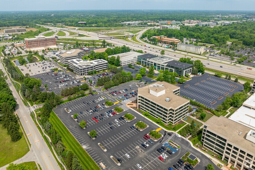 More Photos Of 450 E 96th St, Indianapolis Coworking Space