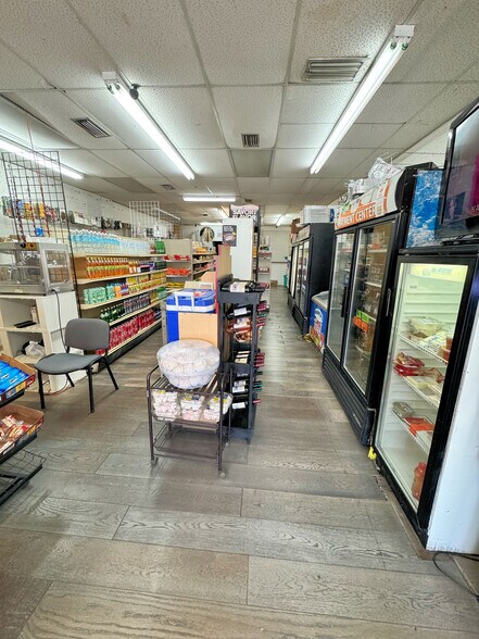 More Photos Of 1950 NW 17th Ave, Miami Storefront Retail Office For Sale