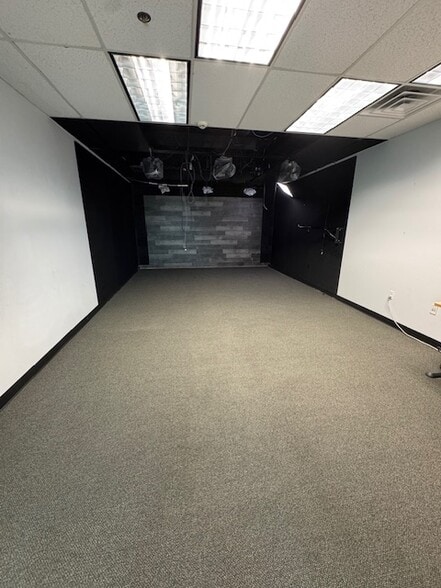 More Photos Of 12244 S Business Park Dr, Draper Office For Lease