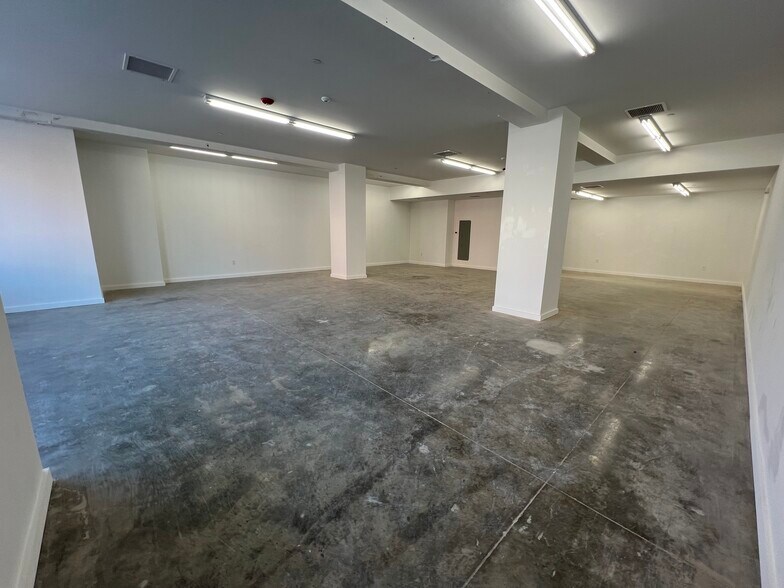 More Photos Of 104 E Central Ave, Temple Office For Lease