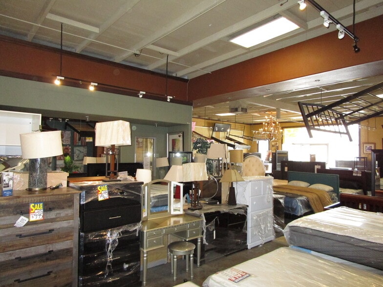 More Photos Of 346 Orange St, Redlands Restaurant For Lease