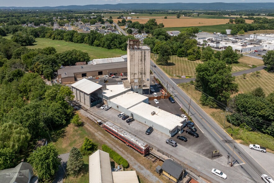 More Photos Of 36 W Pennsylvania Ave, Walkersville Warehouse For Sale