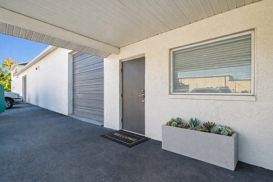 More Photos Of 6010 Wall St, Port Richey Warehouse For Sale