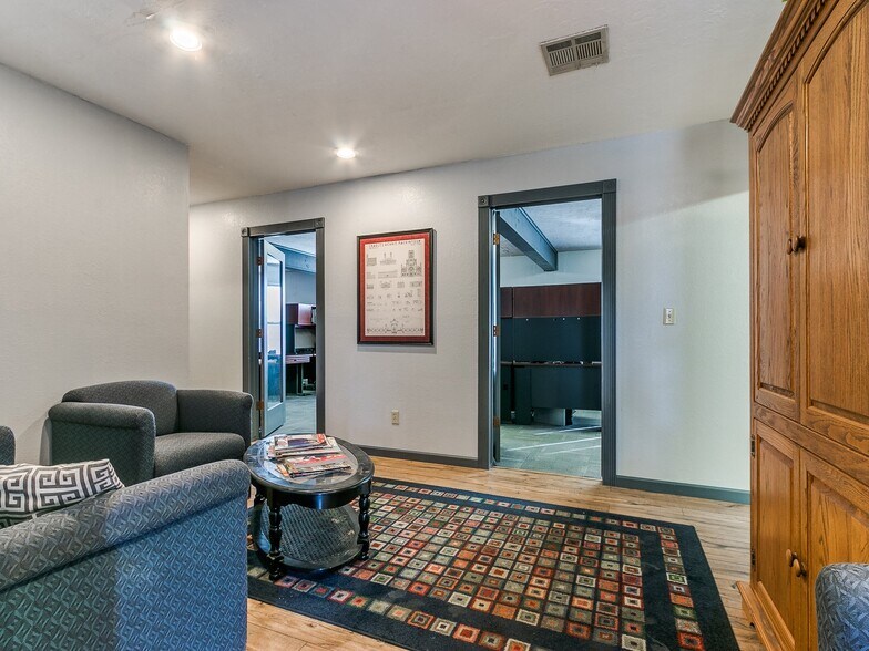 More Photos Of 2222 Westpark Dr, Norman Medical For Sale