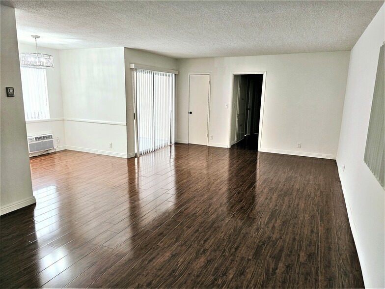 More Photos Of 1830 Greenfield Ave, Los Angeles Apartments For Sale