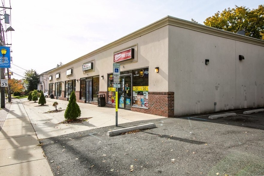 More Photos Of 10-16 River Rd, Fair Lawn Freestanding For Lease