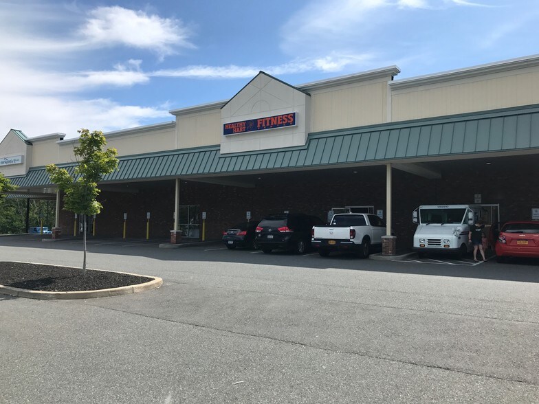 More Photos Of 43 Round Lake Rd, Ballston Lake Freestanding For Lease