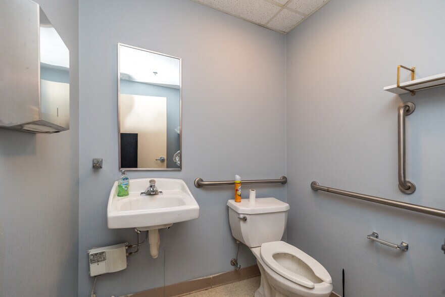 More Photos Of 611-651 Main St, Harleysville Storefront For Lease