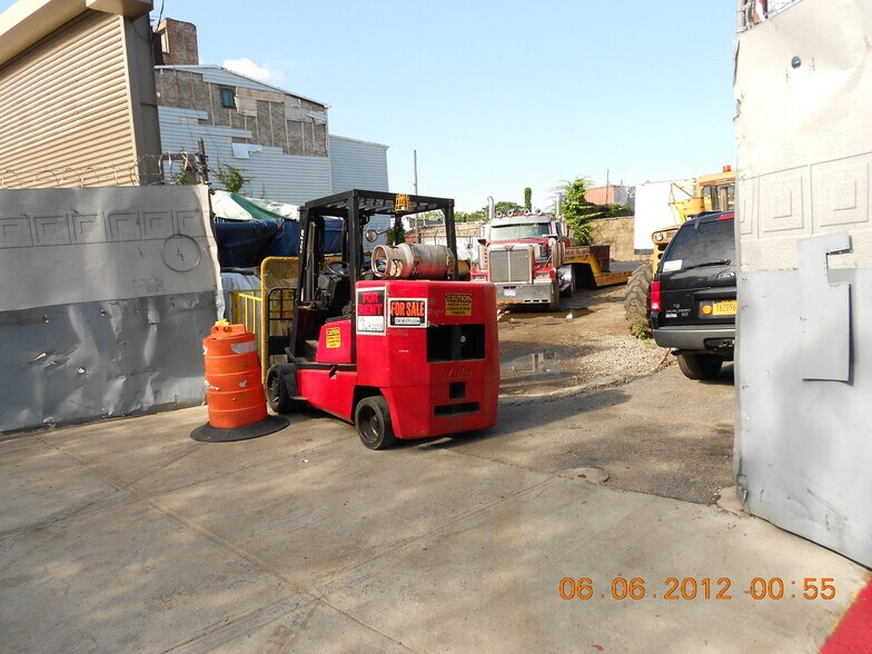 More Photos Of , Brooklyn Unknown For Sale