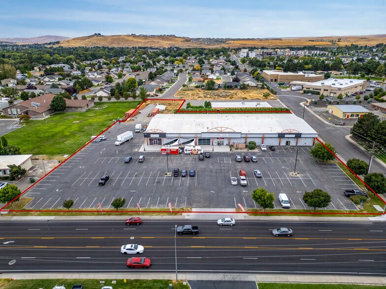 Primary Photo Of 7425 W Clearwater Ave, Kennewick Freestanding For Sale